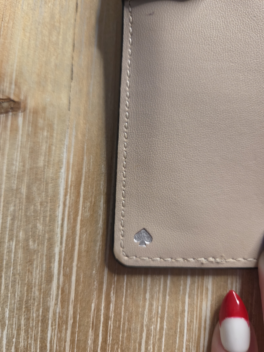 Kate Spade New York Two-Tone Beige & White Continental Wallet - Picture 5 of 8